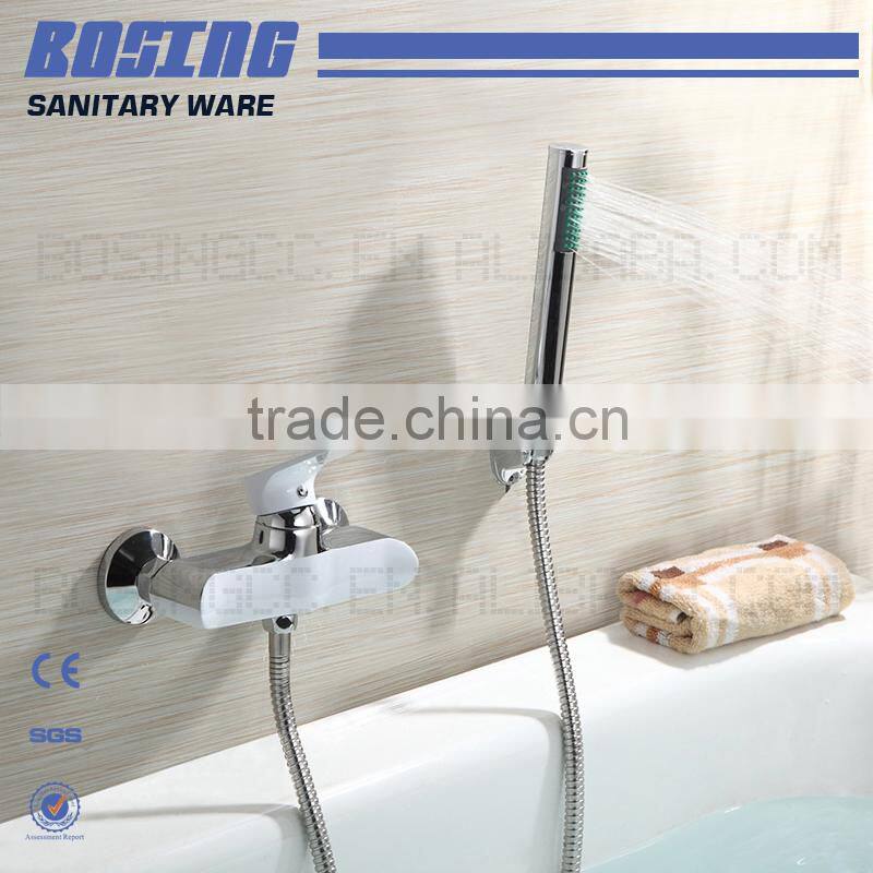 China Wholesale Bathroom Faucet In 360 Degree Swivel Spout