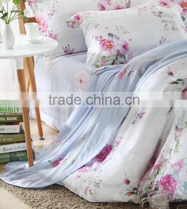 Modern hot sell lovey and cute bed cover set