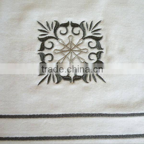 100%cotton velvet embroidered luxurious towel