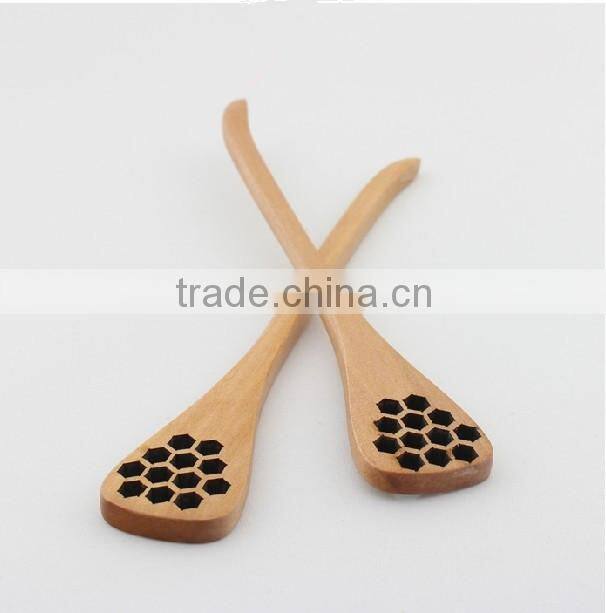 Wooden honey dipper