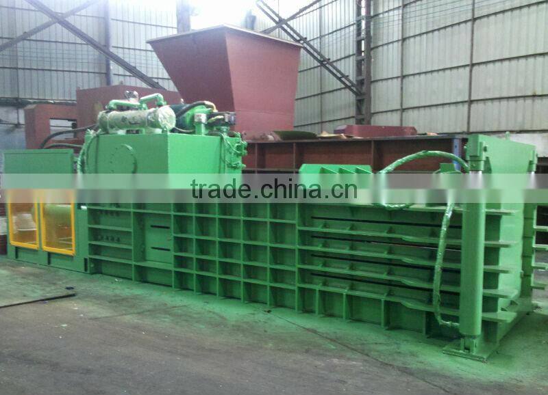 Hydraulic driven machine to recycle plastic water bottles