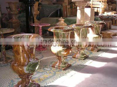 OUTDOOR ONYX PLANTERS