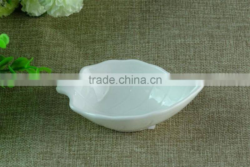 Hot sale leaf shape porcelain sauce dish Stock white deep dish or ceramcis for sauce