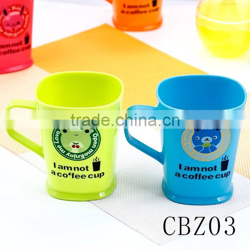 Factory wholesale fashional style plastic food grade material carton imprint tumbler cups