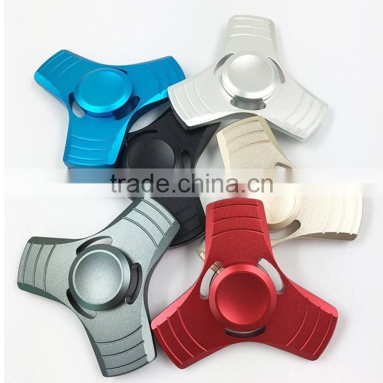 2017 popular light metal hand spinner LED fidget spinner toys