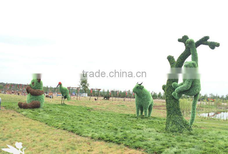 Lisaurus-S Christmas Atificial Grass Shopping Mall Decoration Animal Topiary for Garden Decor