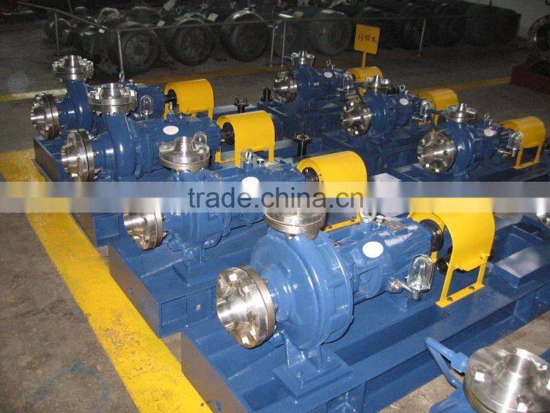 Fuel transfer pump with flushing tank alarm