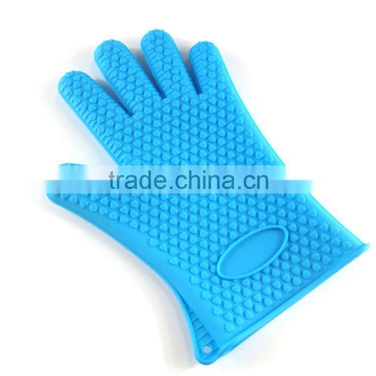 Colorful silicone rubber heat-resistant glove with skid resistance