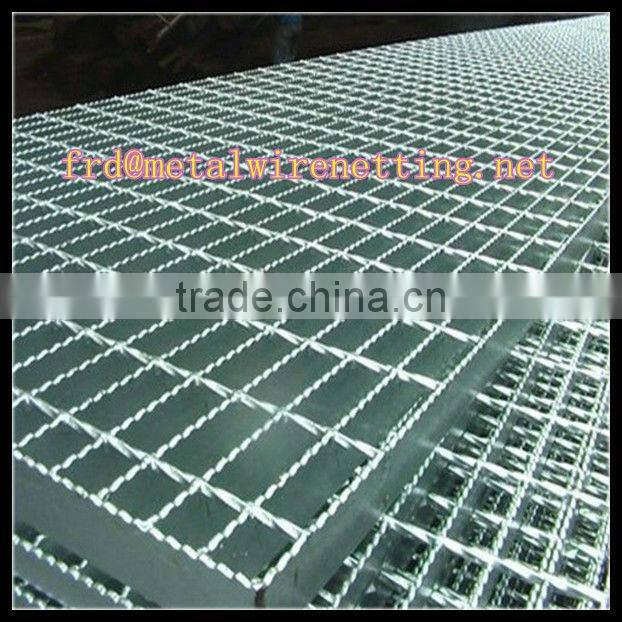 2015 trade assurance 100% steel grating making machine