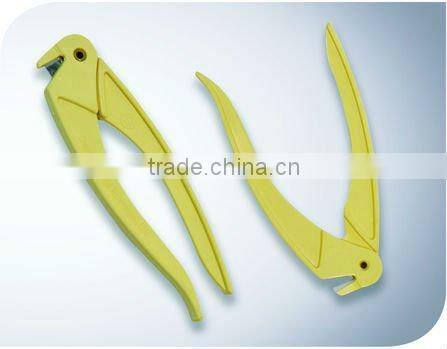 gynecological examination umbilical cord clamp cutter
