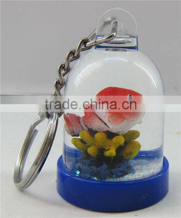 Fish snow globe used as plastic key chain