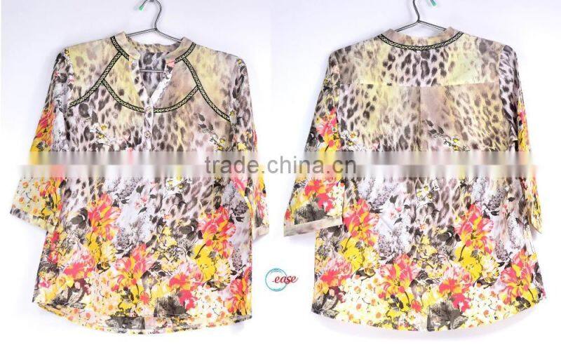 China Supplier Latest Clothing Printed Blouse Designs for Middle Aged Women