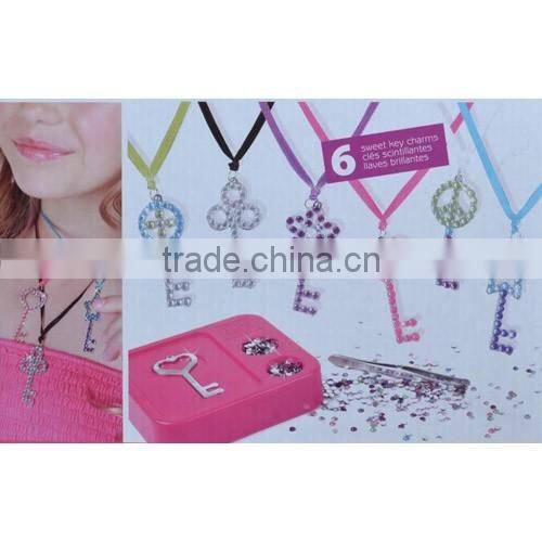 New products cheap metal wholesale charms,custom made metal logo charms