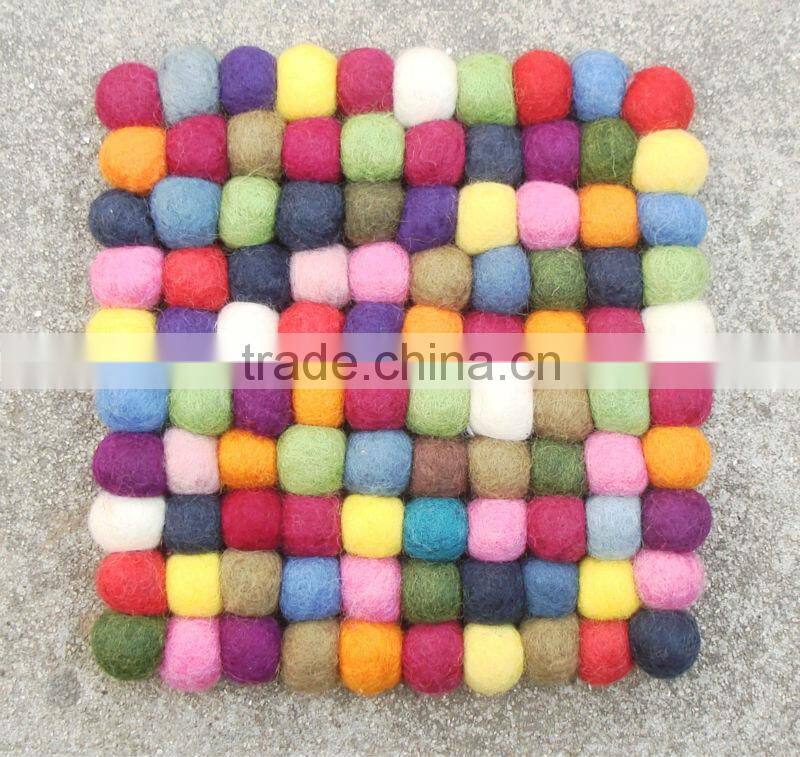 Felt table mat
