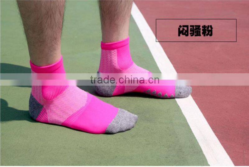 2017 new design New Mens Sports Ankle Striped Socks Running Hiking Travel Socks