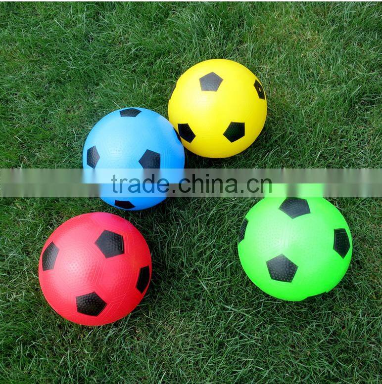 Bulk Green & Black Plastic Type PVC Soccer Balls For Promotion