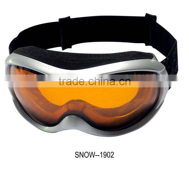 snow,colorful ski goggles,colorful snow boarding goggles