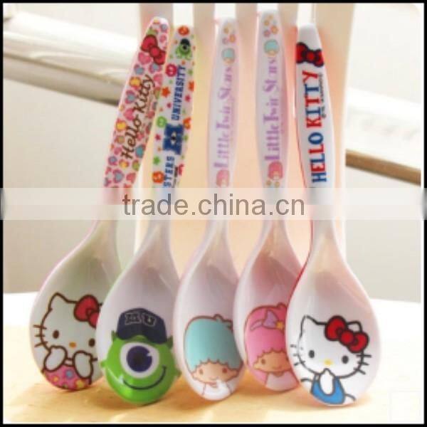 2015 hot sell cartoon pieces FOOD GRADE plastic spoons,cartoon pieces FOOD GRADE plastic spoons