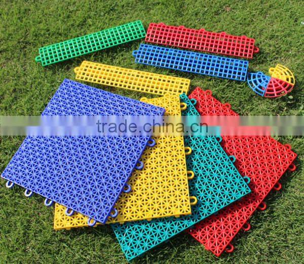 Suspended interlocking sports plastic flooring