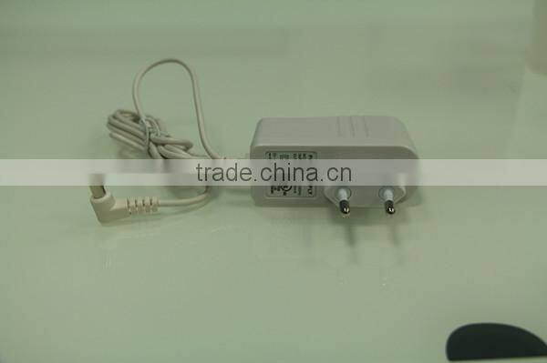 Portable spray aroma diffuser