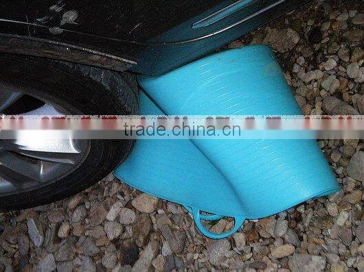 REACH Flexible PE 26L plastic storage buckets