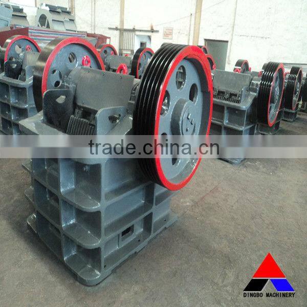 large river rock stones crusher
