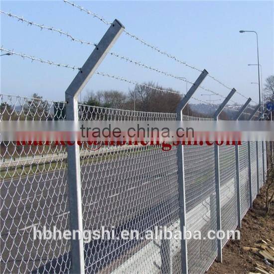 Steel Metal Type and Heat Treated Pressure Treated Wood Type Cheap Welded Wire Mesh Fence With Post