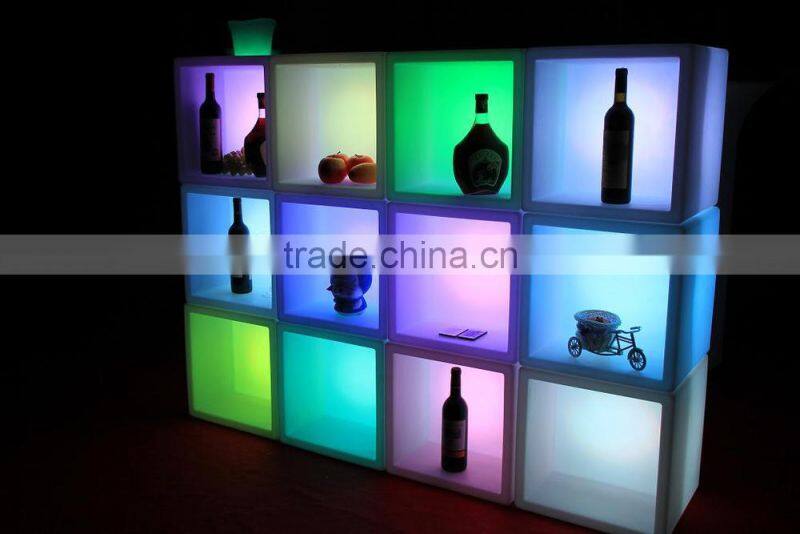 Plastic wholesale nightclub furniture/led bar table /led sofa