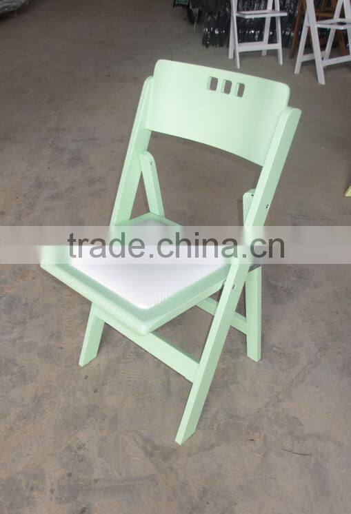 beautiful and adorable wood folding chair for relaxation