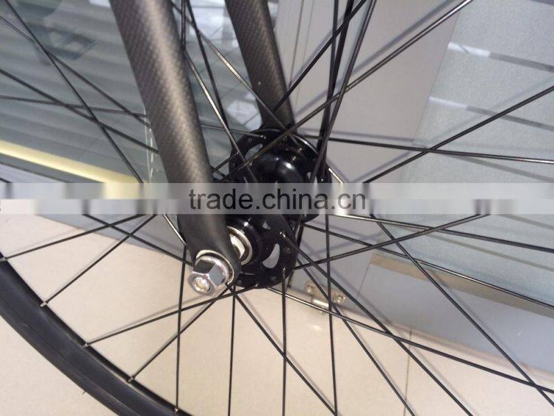 Aluminum fixed gear bike with carbon fork