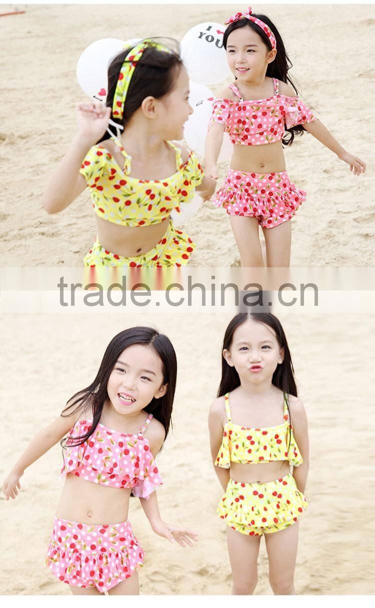 2016 new children's girls swimsuit split swimwear children cute cherry bikini