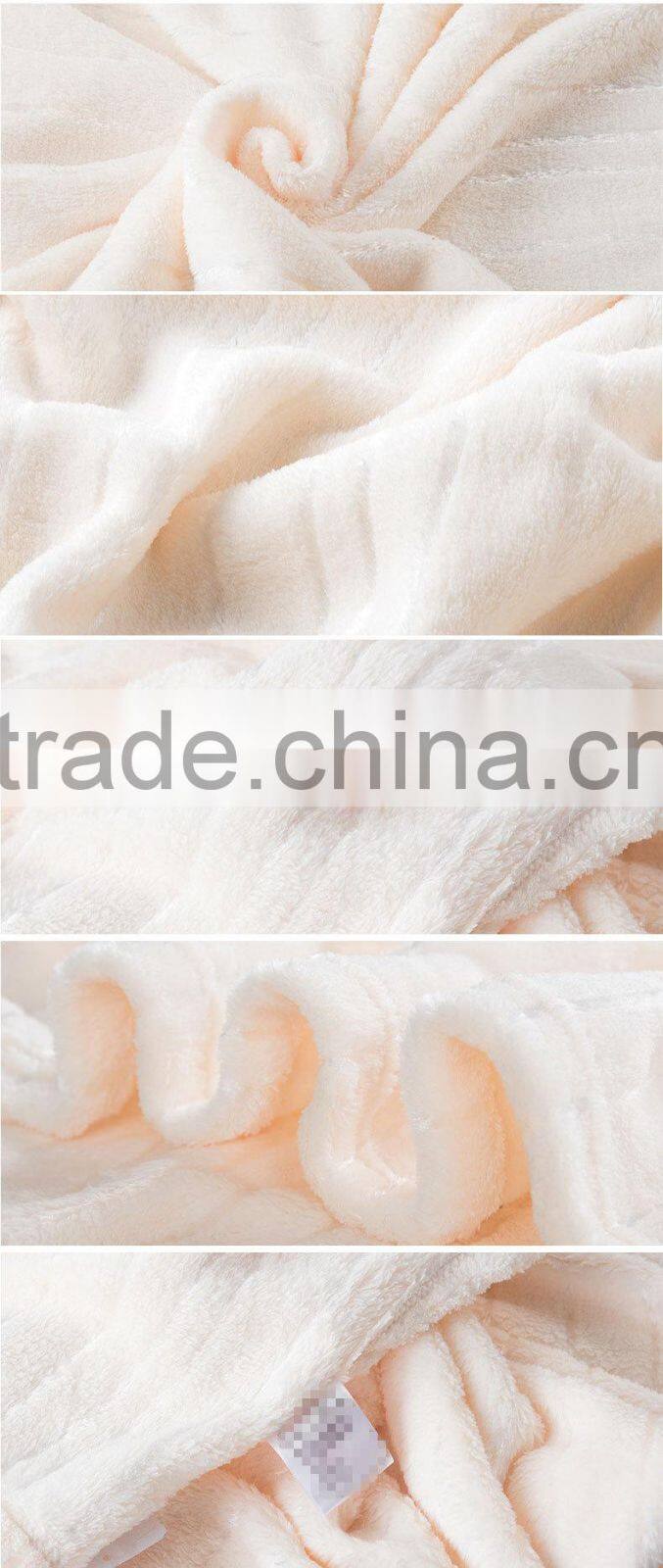 100% Polyester Hot Sale Warm Cozy Micro Soft Fabric Home Textile China Factory Solid Coral Fleece Glossy Household Blankets