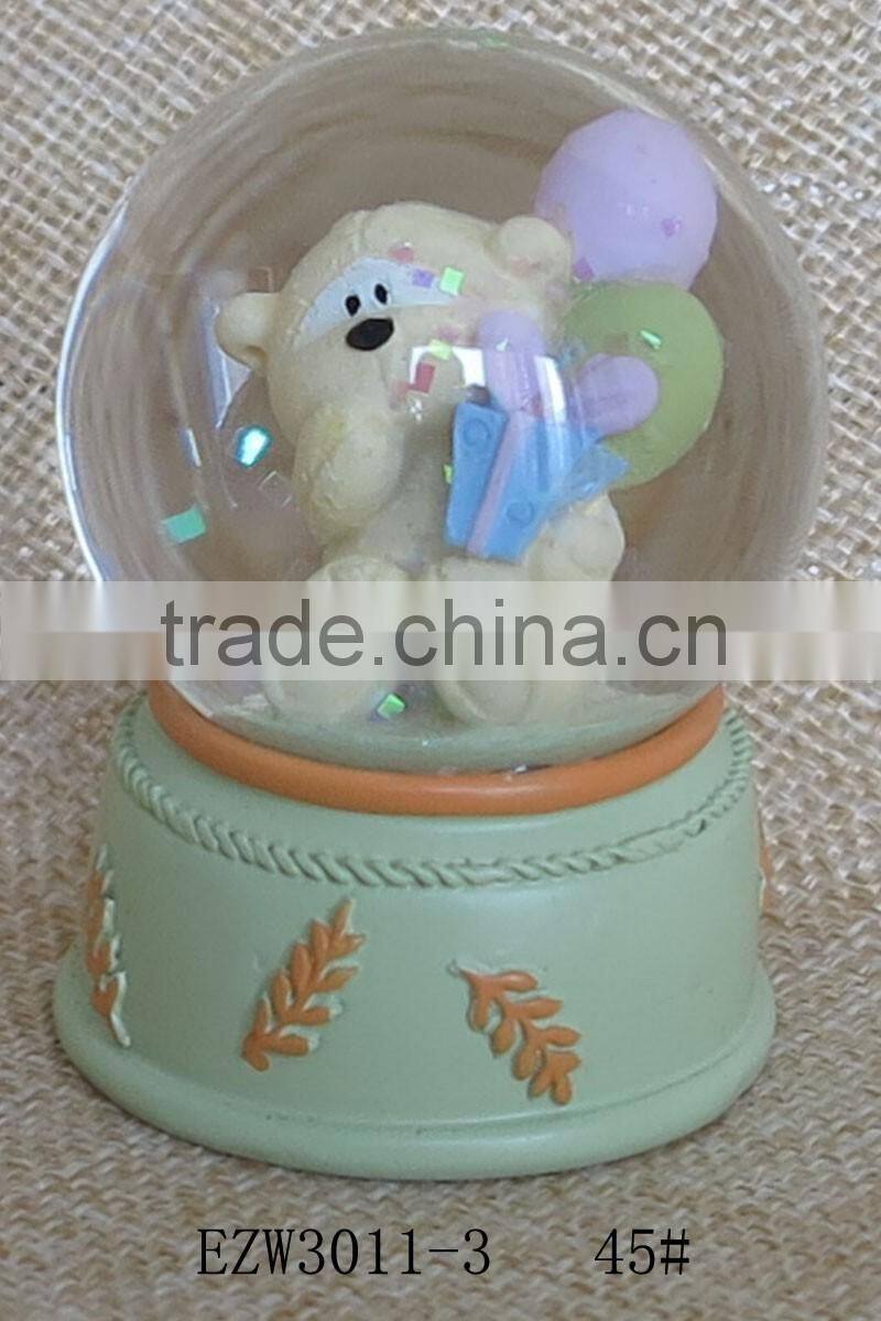 Hot sale cute and simple design different bear figurines snow globes for sale