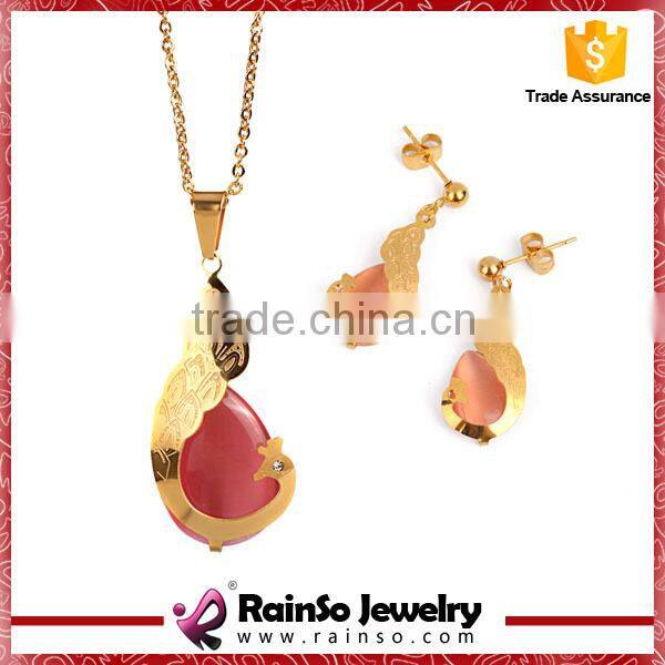 Beautiful Gold Tortoise Pendant Necklace