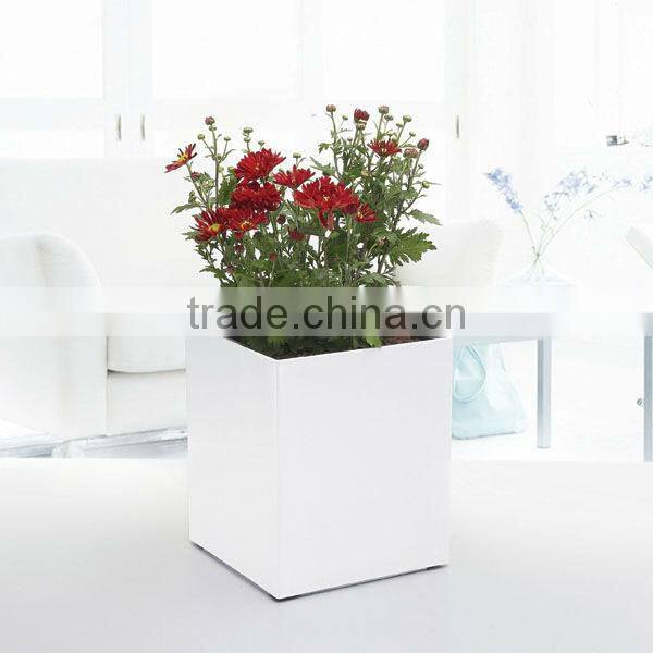 hot sale self-watering stackable plastic garden planters and pots