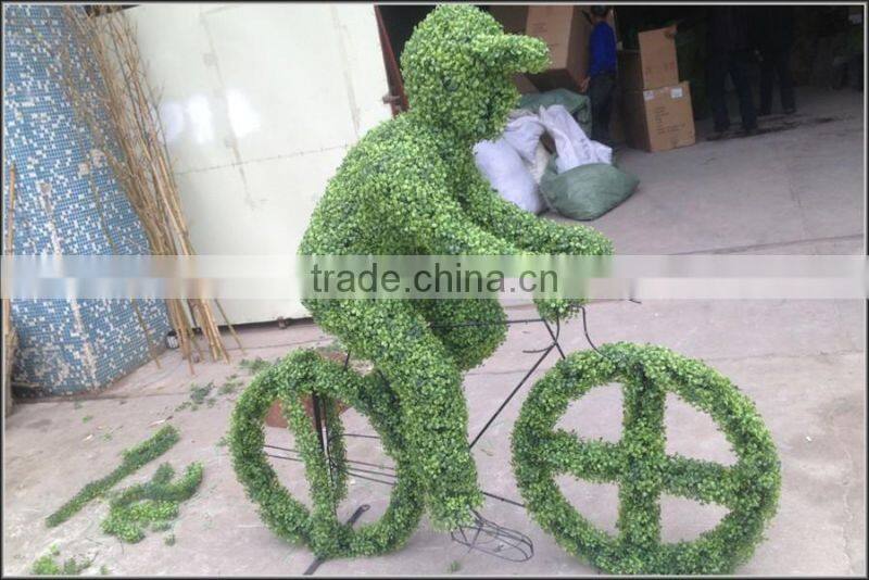 artificial animal topiary artwork