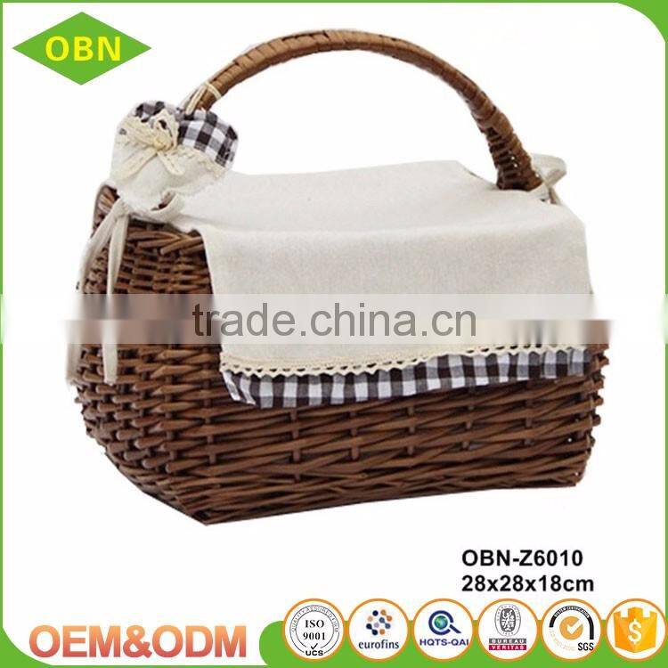 China wholesale customized handmade 100% natural antique wicker egg basket with fabric cover