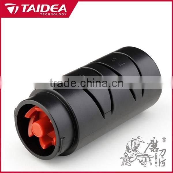 T1093D Replacing sharpener Head