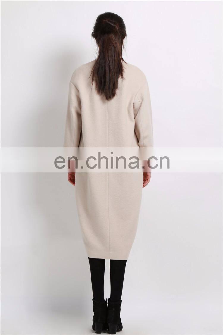 China Supplier Fashion Creamy White Coat Woman Winter
