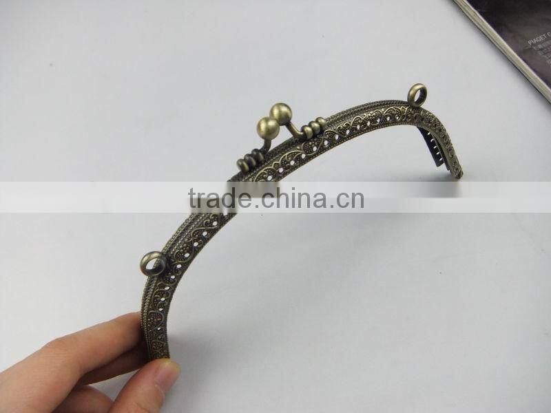 2014 NEW!Wholesales Antique Brass Metal Sewing DIY Frame With Clasp Made In China