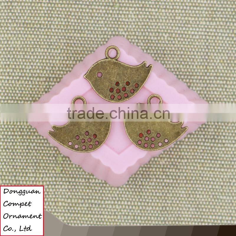 Wholesale diy jewelry zinc alloy ancient bronze hollow out metal bird pendant