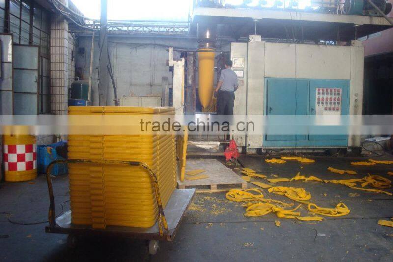 yellow PE durable red plastic traffic road barrier