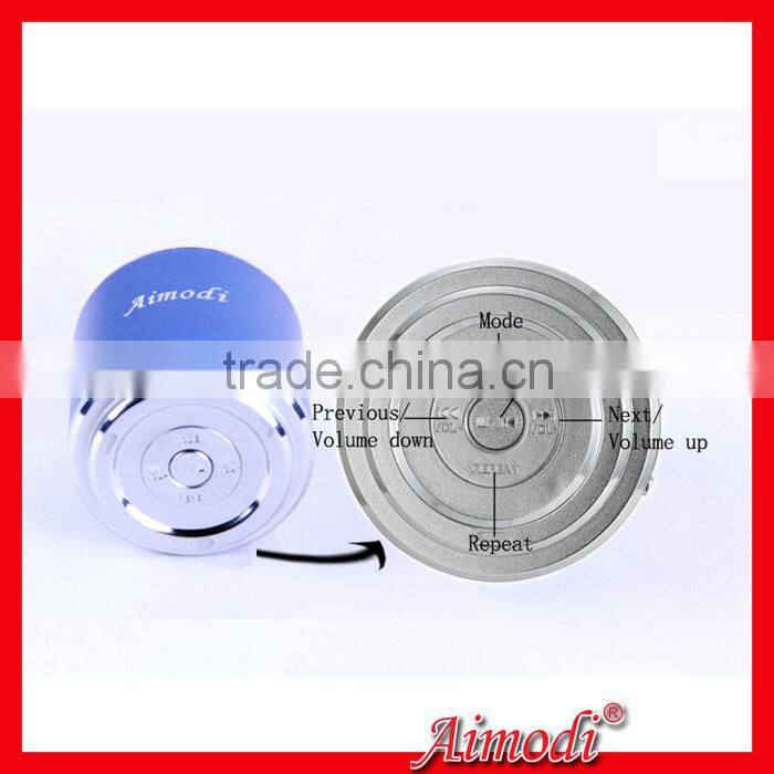 hands-free Miniion fm radio portable mini speaker with cheap price