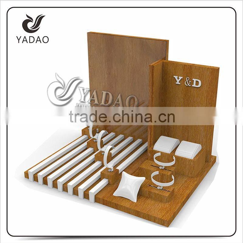 2016 Newest design acrylic different color halloween shop jewelry watch display stand