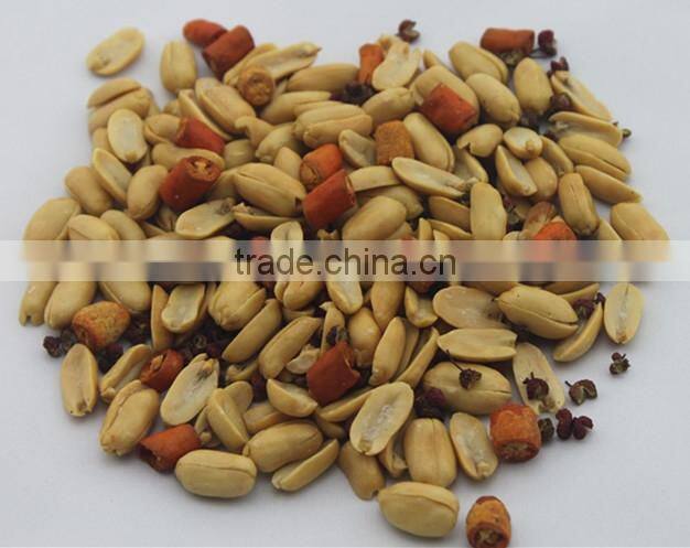 Spicy peanut with black pepper and red chilies