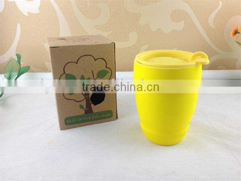 ceramic coffee mug cup with plastic lid