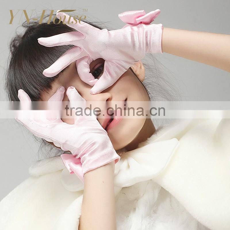 girl fashion gloves