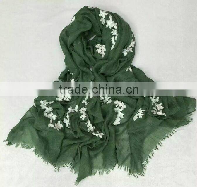 Wholesale Fringe Tassel Flower Embroidery Design Cotton Fashion Ladies Winter Shawl