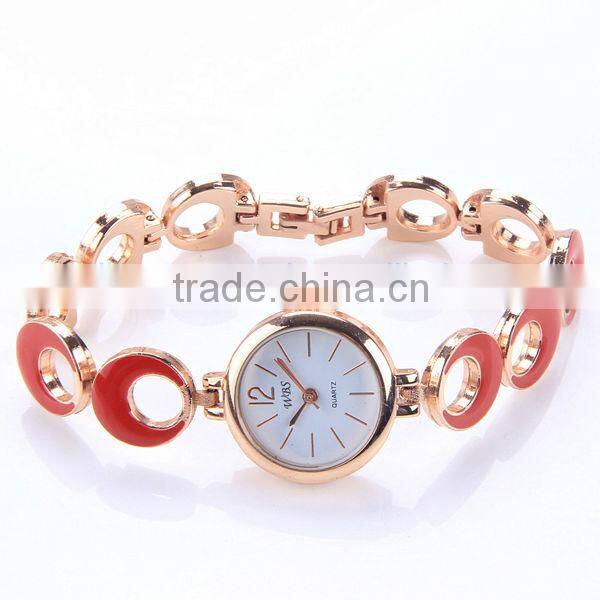Bracelet wrist alloy watch for women