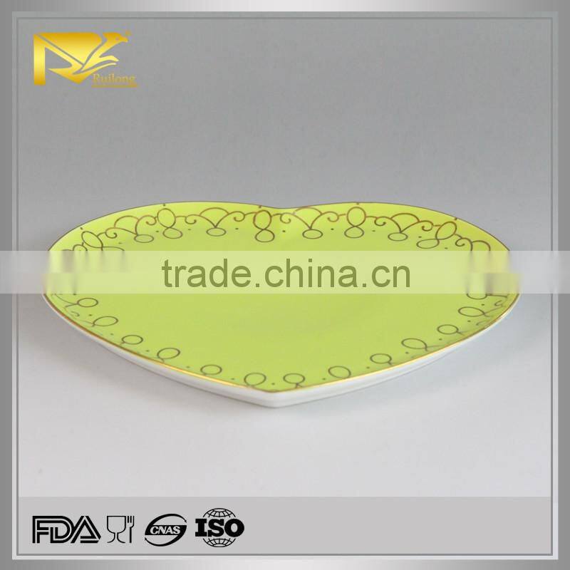 Tableware gold rimmed heart shaped dinner plates